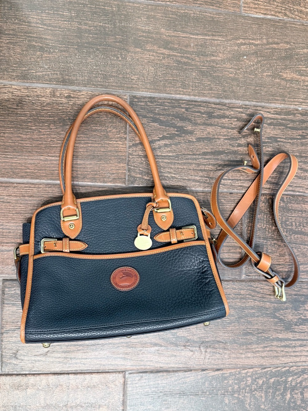 Dooney & Bourke Vintage Hand Bag - Picture 4 of 4